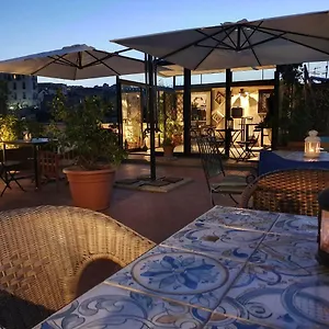 The Spanish Palace, Suites, Rooms, & Terraces Bed and breakfast